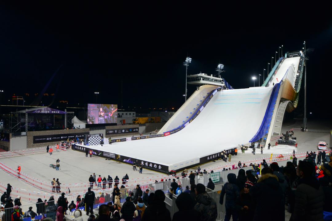 北京首钢滑雪大跳台携手沸雪是colmo跨界体育合作的又一重要里程碑